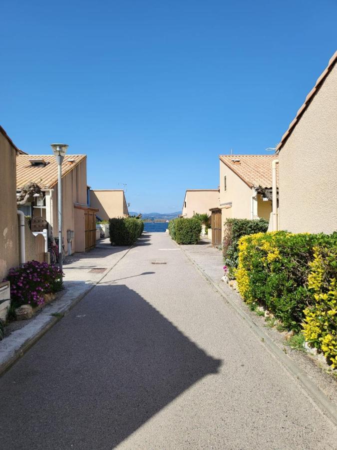 Petite Maison De Au Bord De L'eau Holiday home *