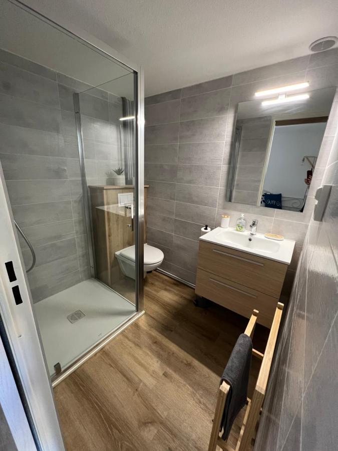 Petite Maison De Au Bord De L'eau Hébergement de vacances *